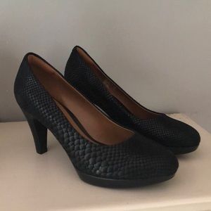 Clark’s collection black heels